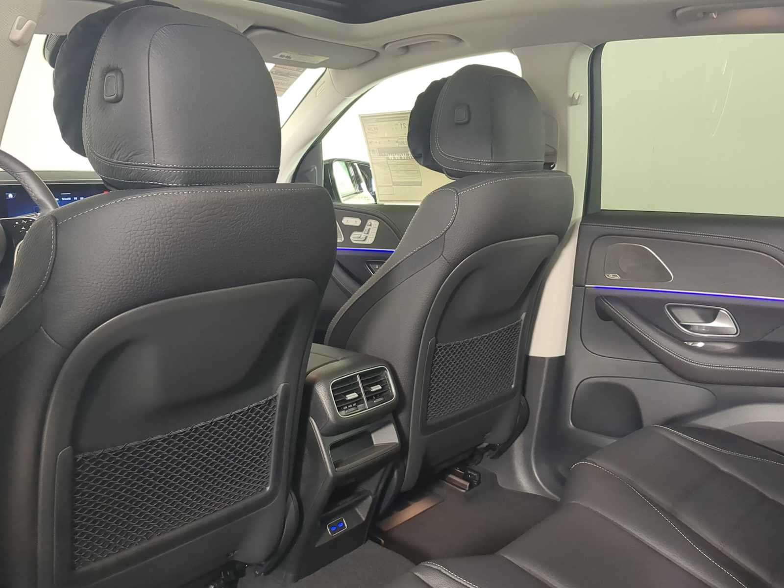 Thumbnail: 2026 Mercedes-Benz GLE - 18