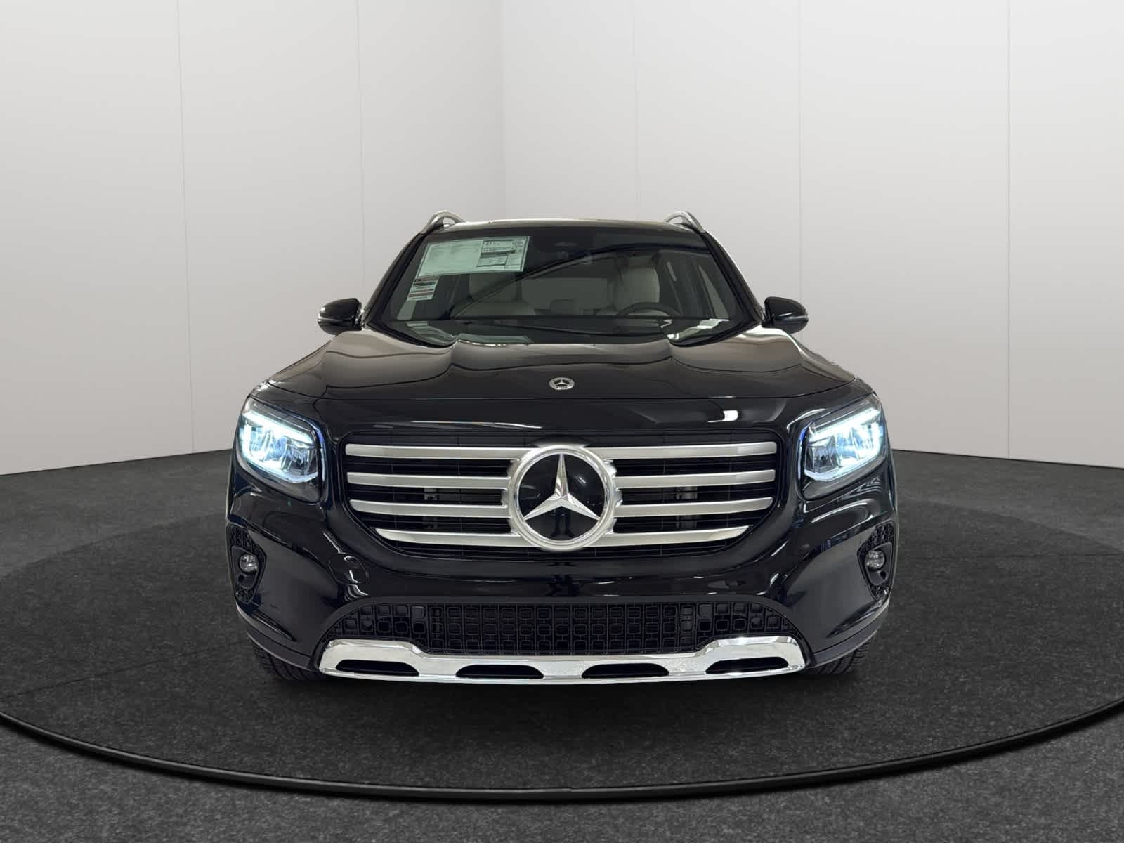 Thumbnail: 2026 Mercedes-Benz GLB - 2