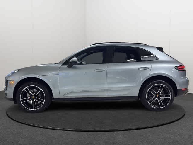 Thumbnail: 2021 Porsche Macan - 2
