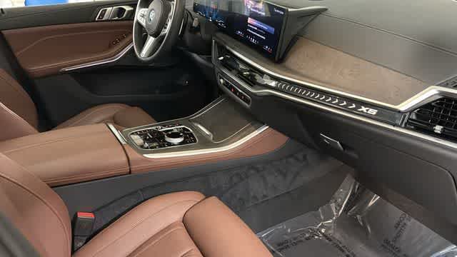 Thumbnail: 2025 BMW X5 - 36
