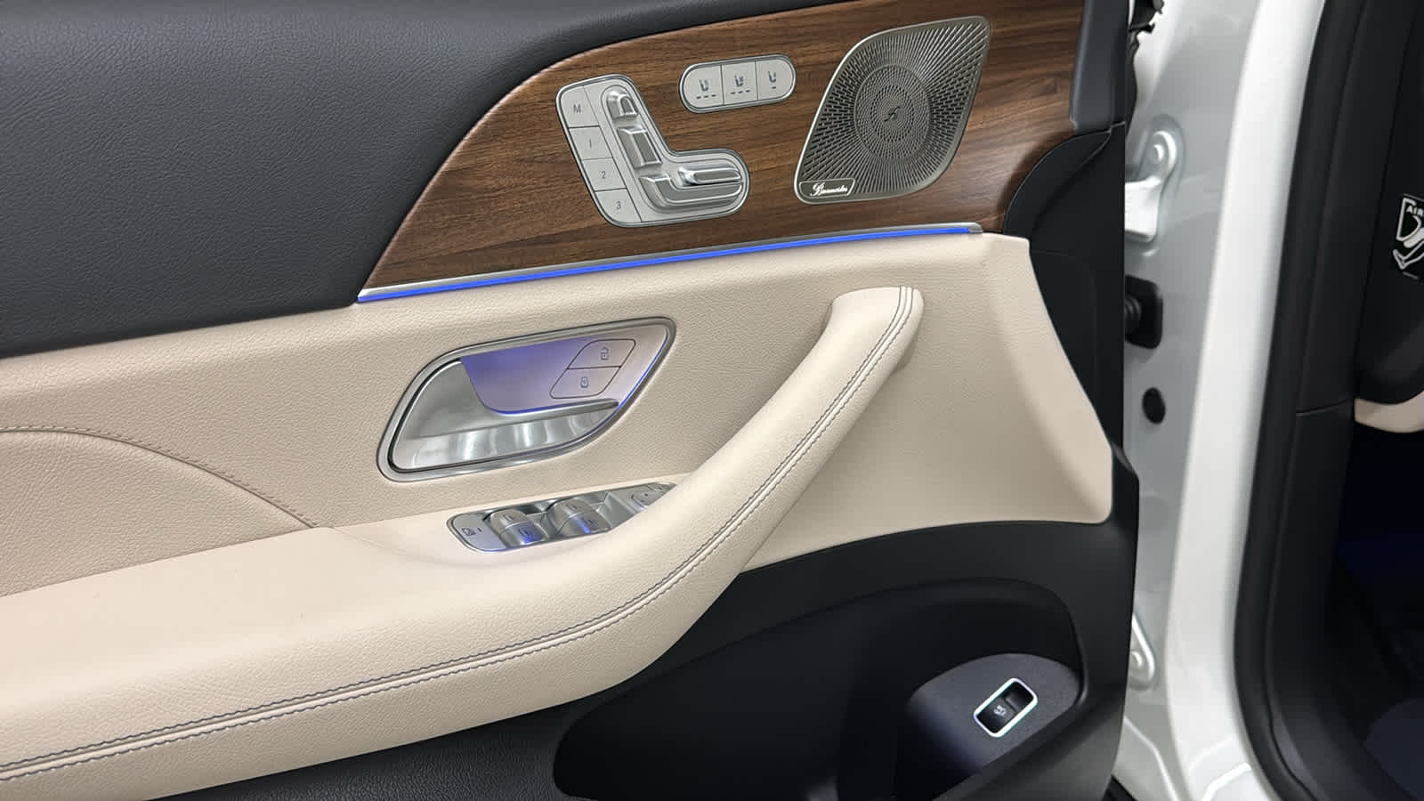 Thumbnail: 2026 Mercedes-Benz GLS - 16