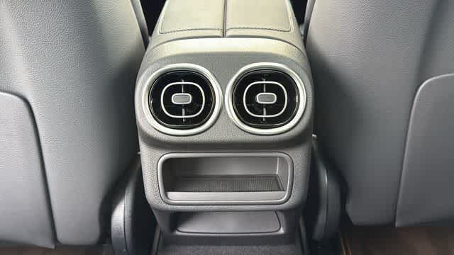 Thumbnail: 2026 Mercedes-Benz GLC - 24