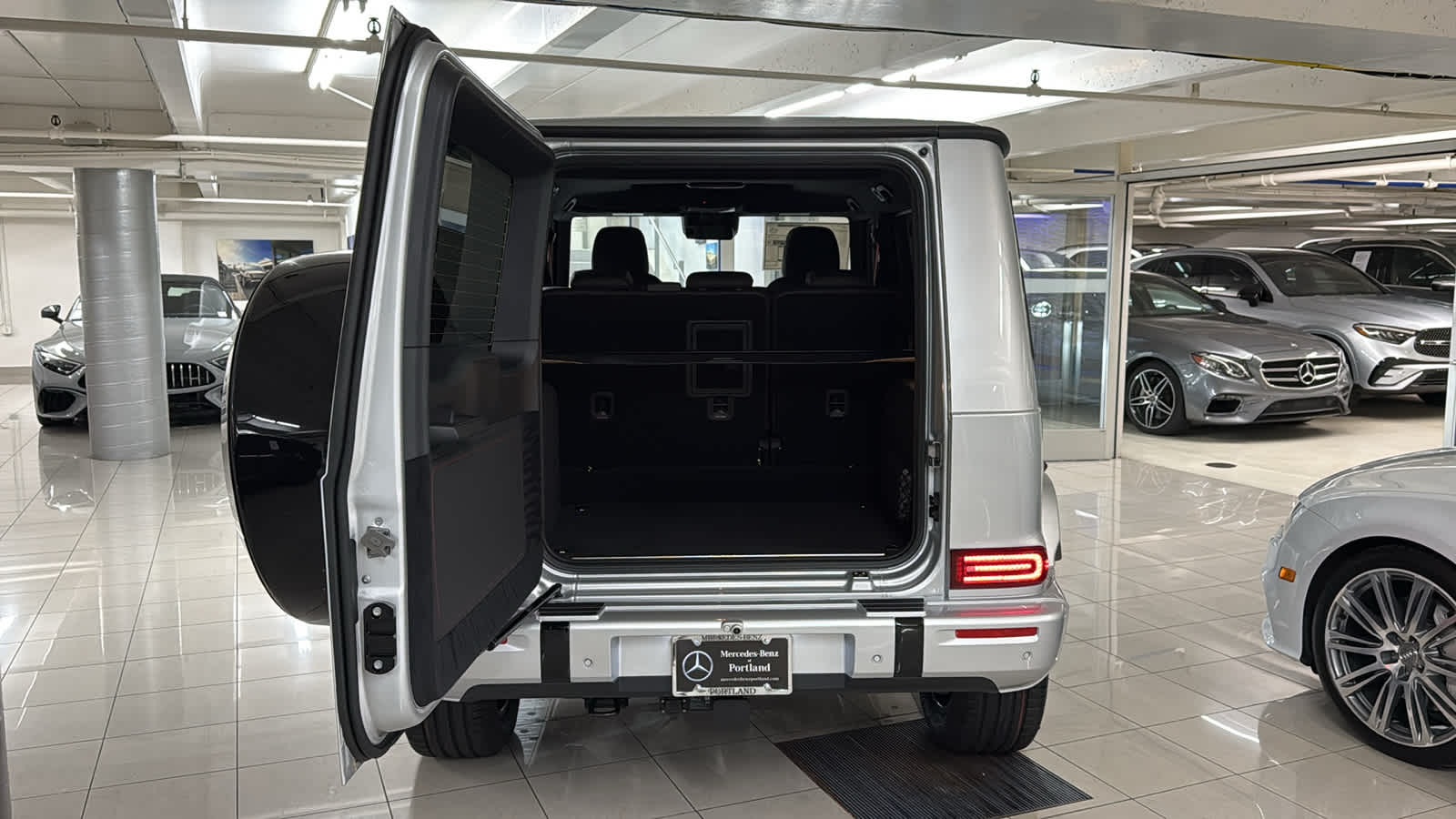 Thumbnail: 2026 Mercedes-Benz G-Class - 7