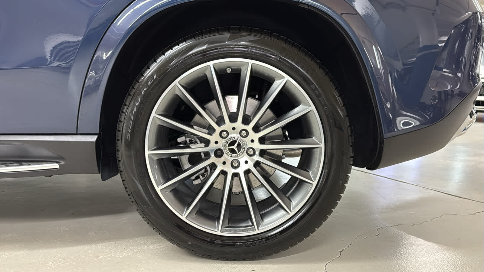 Thumbnail: 2026 Mercedes-Benz GLE - 12