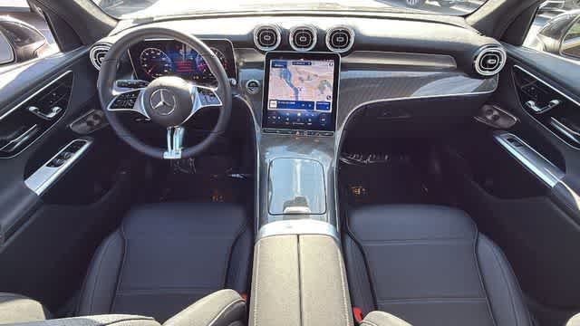 Thumbnail: 2025 Mercedes-Benz GLC - 28