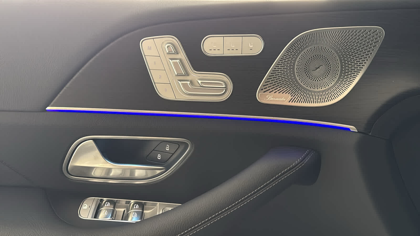 Thumbnail: 2026 Mercedes-Benz GLE - 18