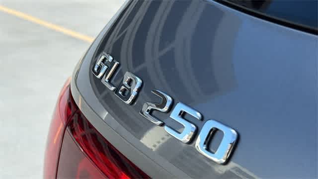 Thumbnail: 2021 Mercedes-Benz GLB - 25