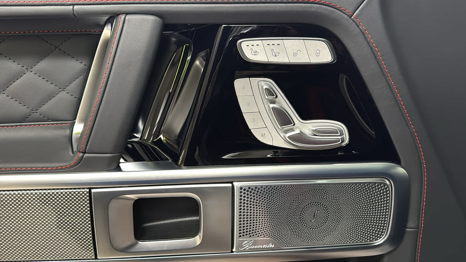 Thumbnail: 2026 Mercedes-Benz G-Class - 18