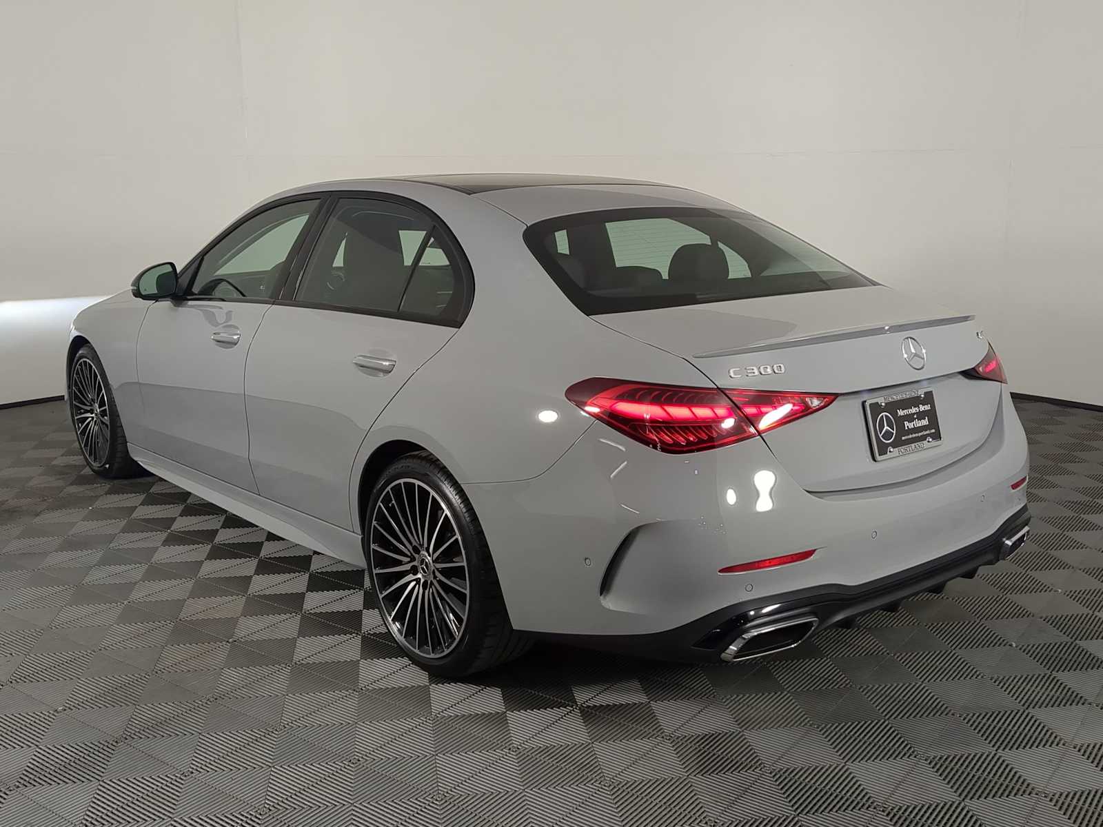 Thumbnail: 2025 Mercedes-Benz C-Class - 3