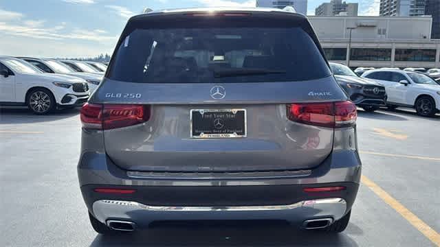 Thumbnail: 2021 Mercedes-Benz GLB - 8