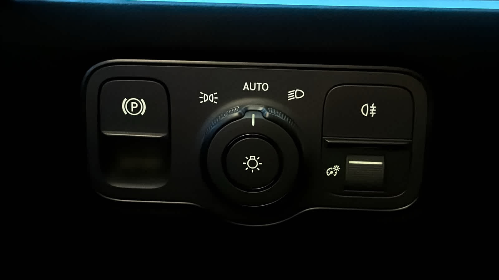 Thumbnail: 2026 Mercedes-Benz GLE - 18