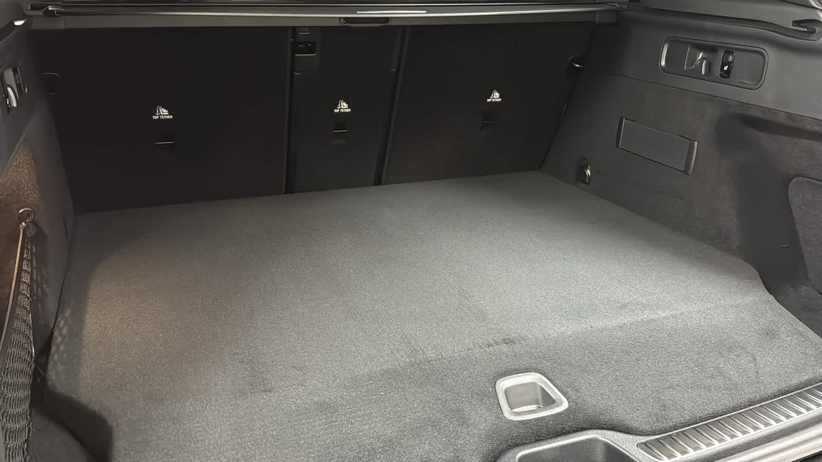 Thumbnail: 2026 Mercedes-Benz GLC - 33