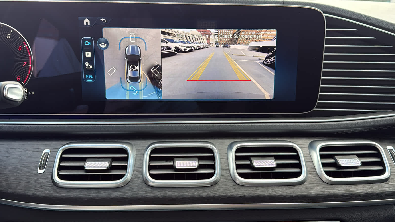 Thumbnail: 2026 Mercedes-Benz GLE - 23