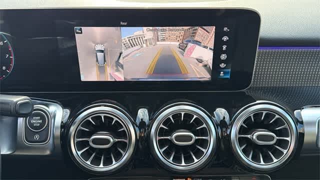 Thumbnail: 2021 Mercedes-Benz GLB - 44