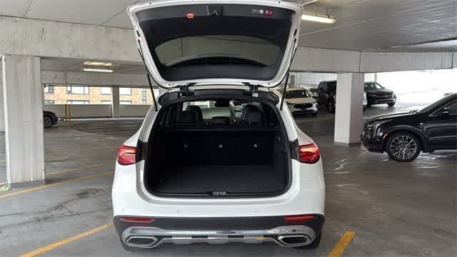 Thumbnail: 2025 Mercedes-Benz GLC - 3