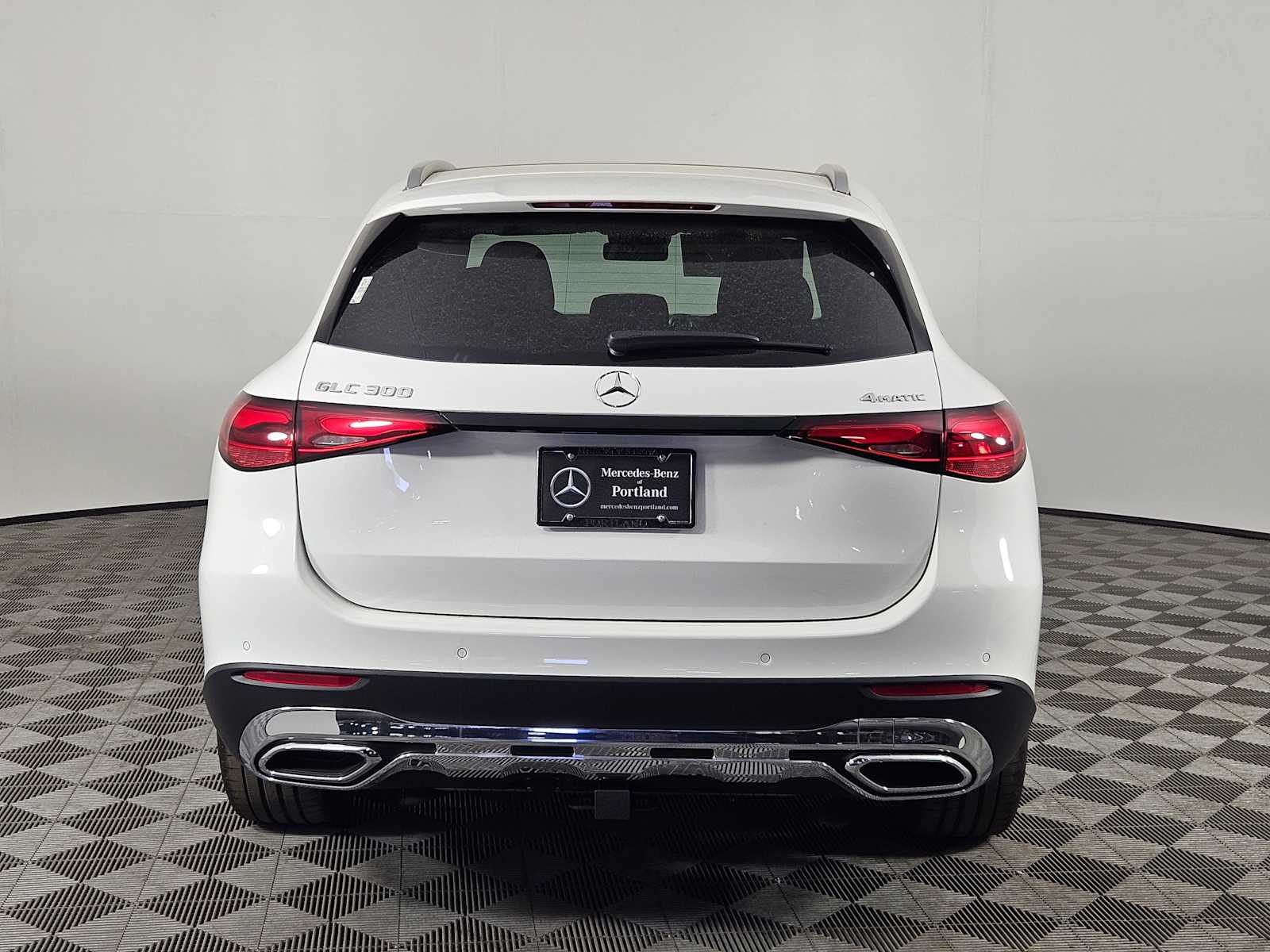2025 Mercedes-Benz GLC 300 4
