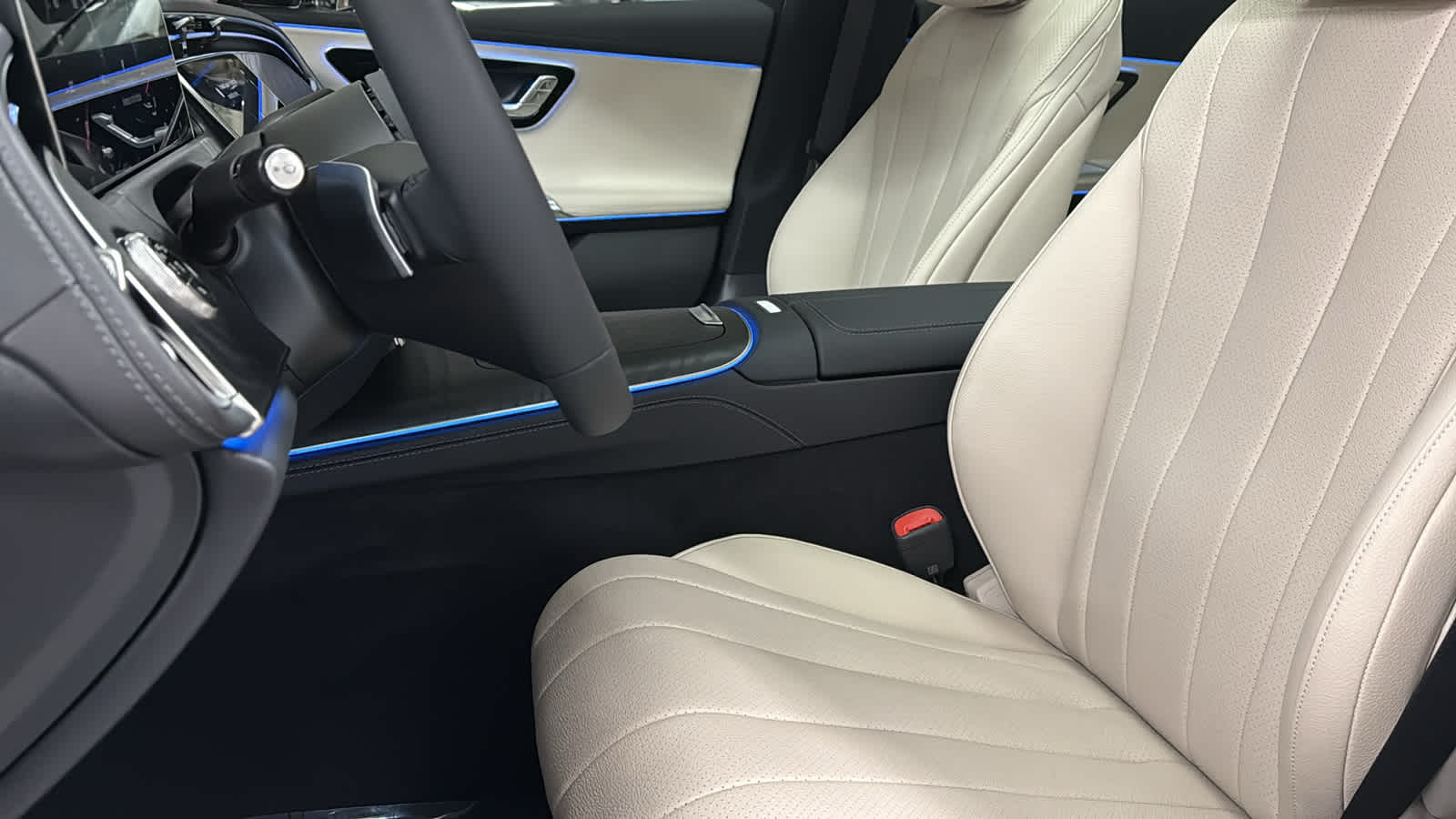 Thumbnail: 2026 Mercedes-Benz E-Class - 27