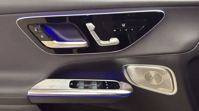 Thumbnail: 2025 Mercedes-Benz GLC - 17