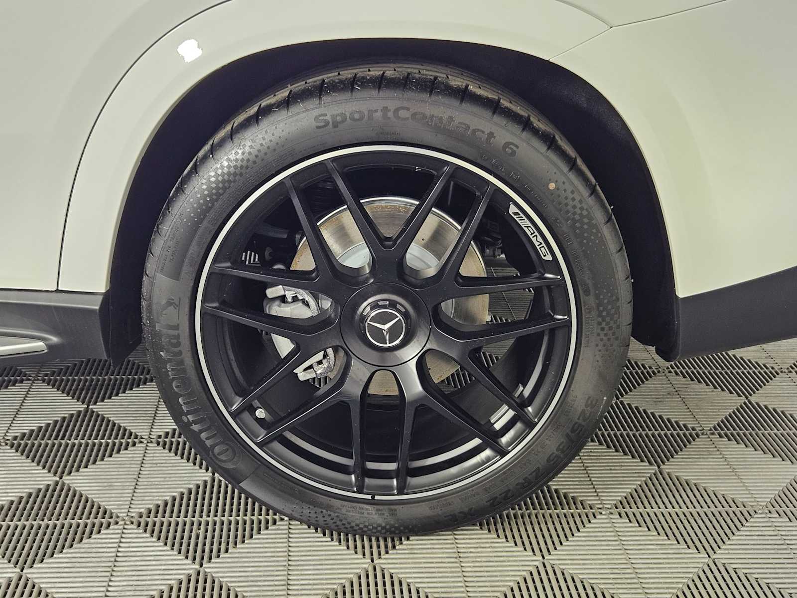 Thumbnail: 2025 Mercedes-Benz GLE - 13