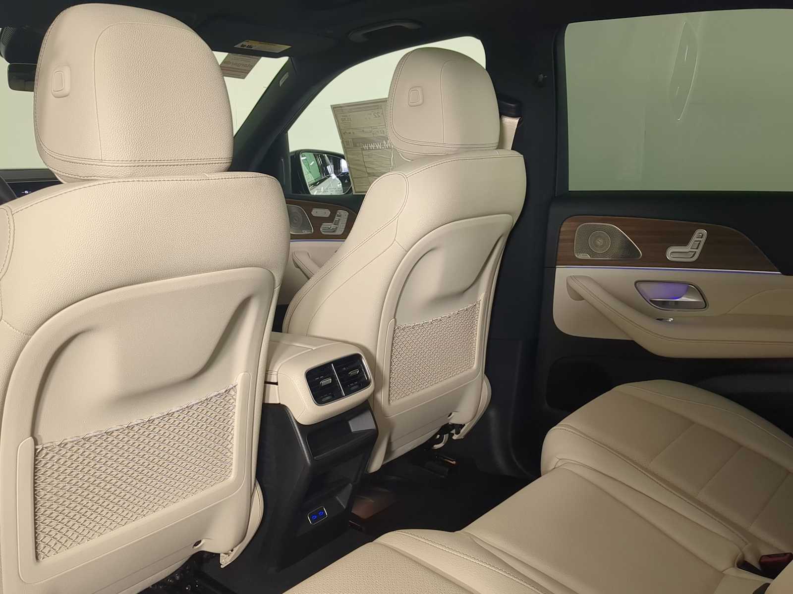 Thumbnail: 2026 Mercedes-Benz GLE - 18