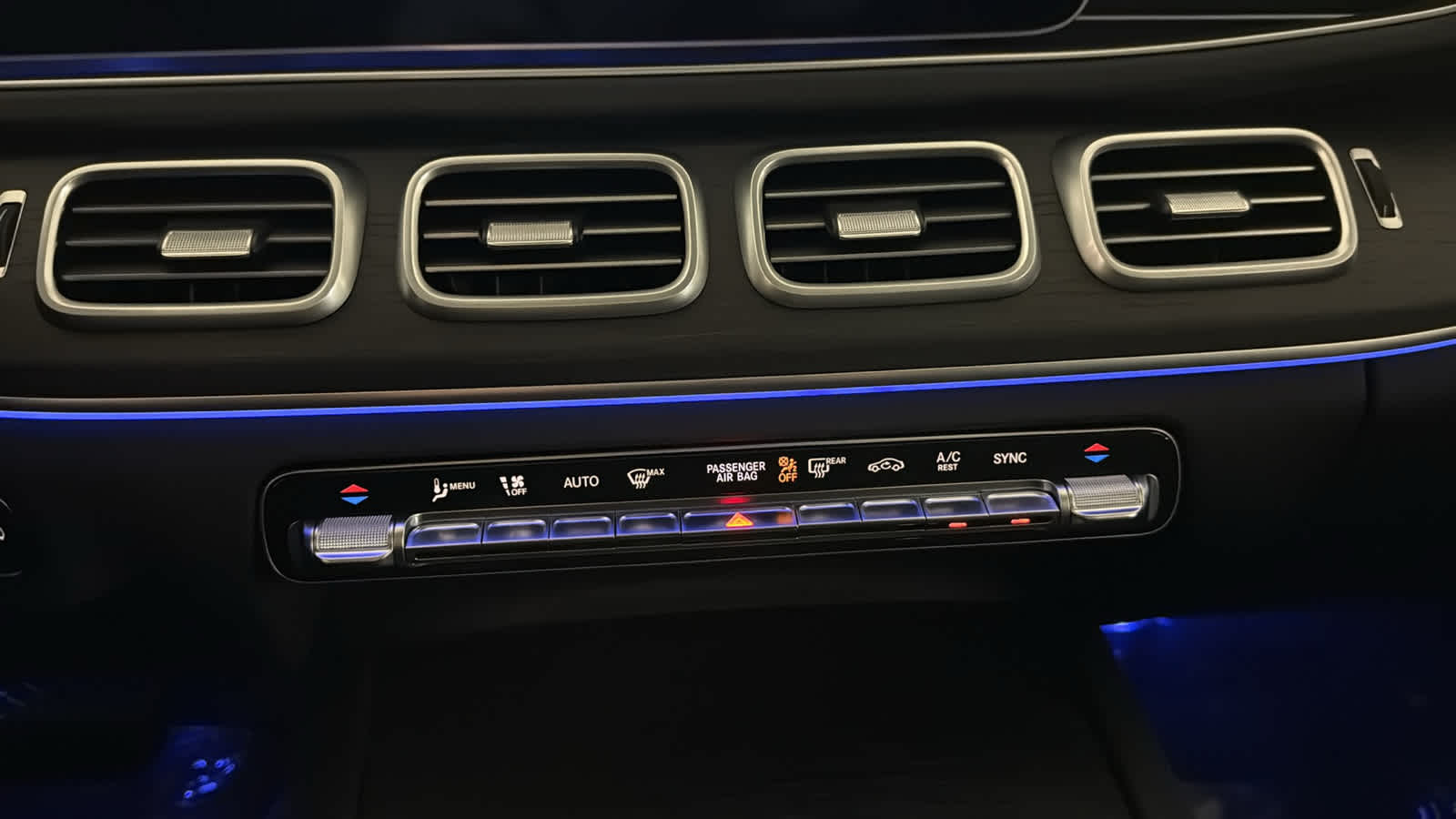 Thumbnail: 2026 Mercedes-Benz GLE - 22