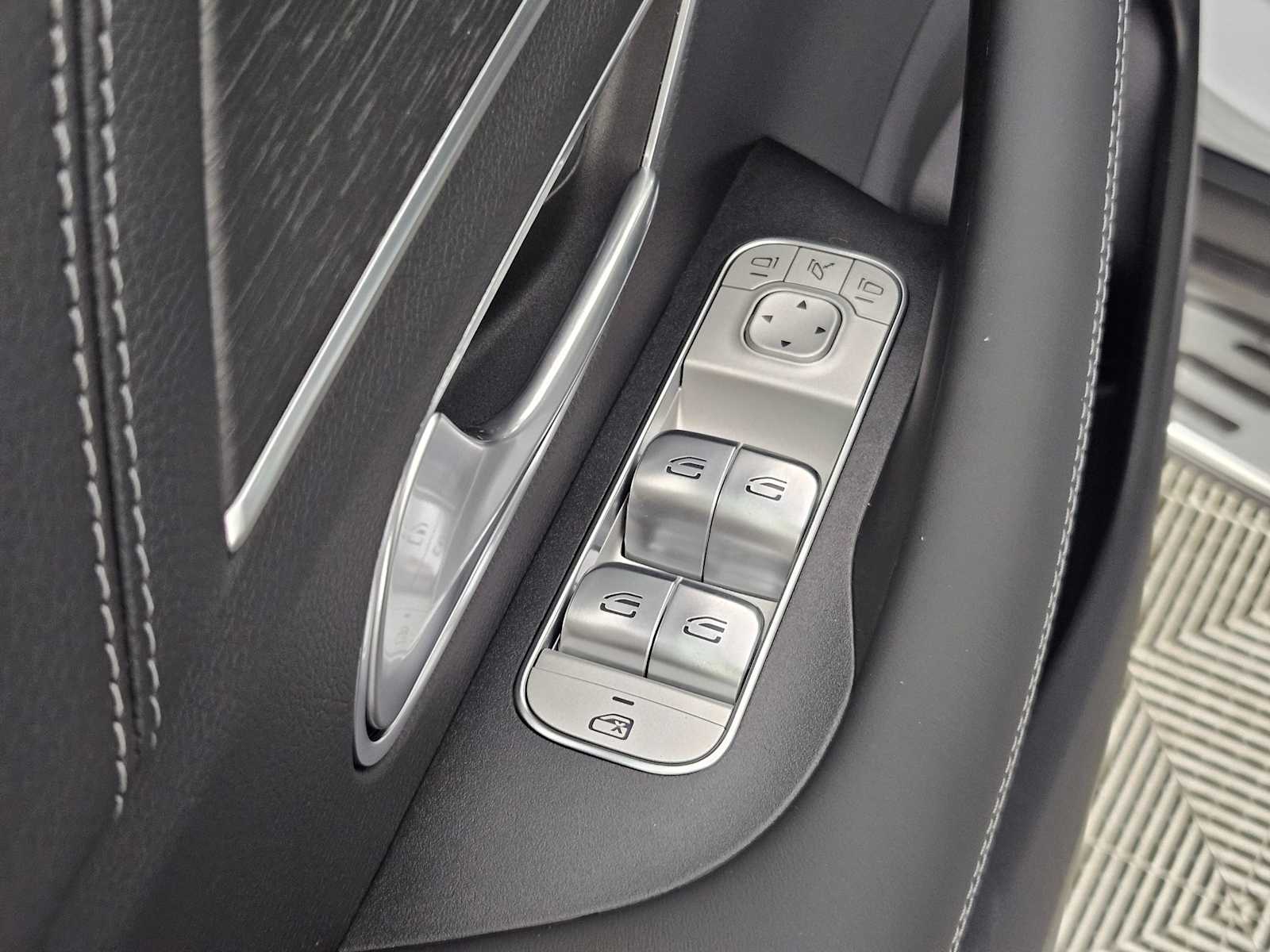 Thumbnail: 2025 Mercedes-Benz GLE - 15