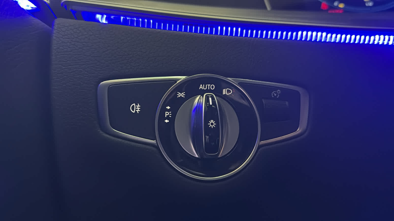 Thumbnail: 2023 Mercedes-Benz E-Class - 16