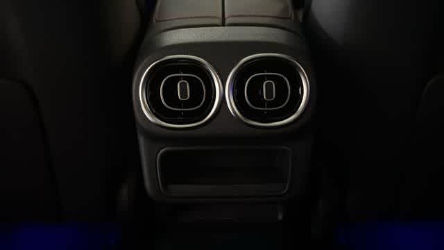 Thumbnail: 2026 Mercedes-Benz GLC - 9