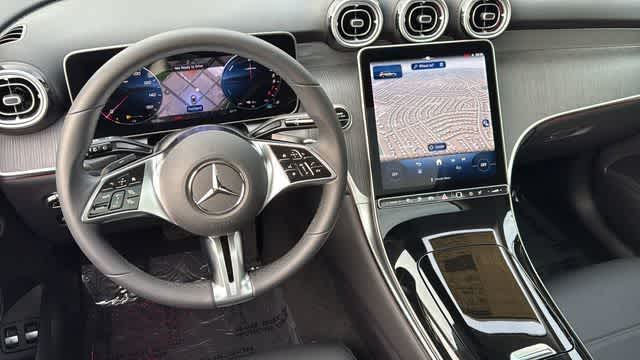Thumbnail: 2025 Mercedes-Benz GLC - 23