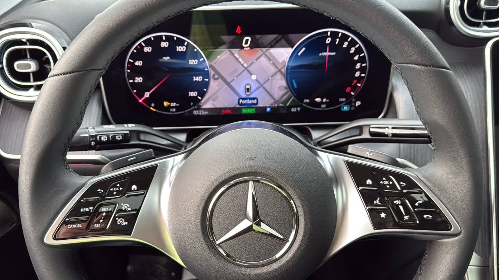 Thumbnail: 2025 Mercedes-Benz GLC - 17