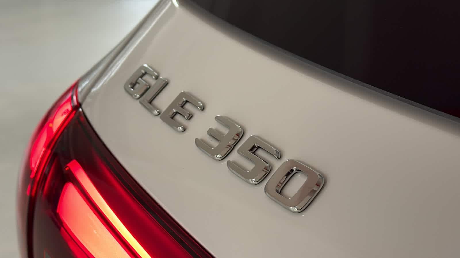 Thumbnail: 2026 Mercedes-Benz GLE - 10
