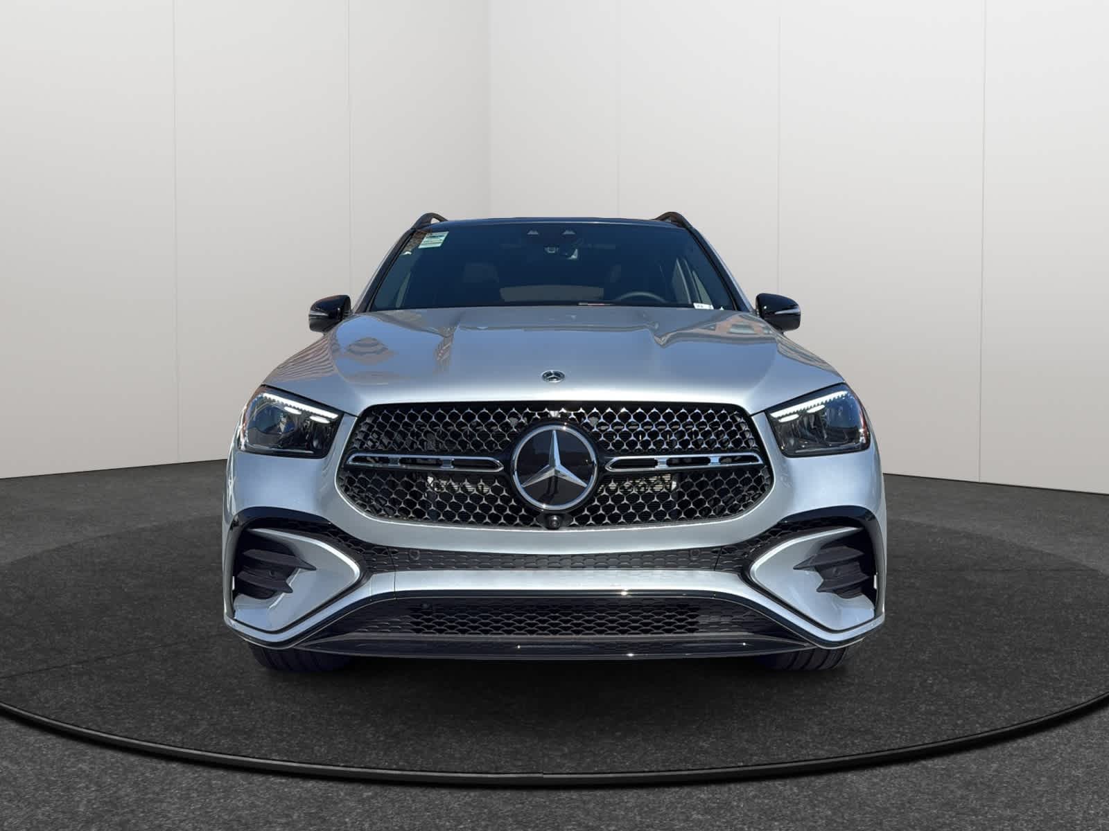 Thumbnail: 2026 Mercedes-Benz GLE - 2