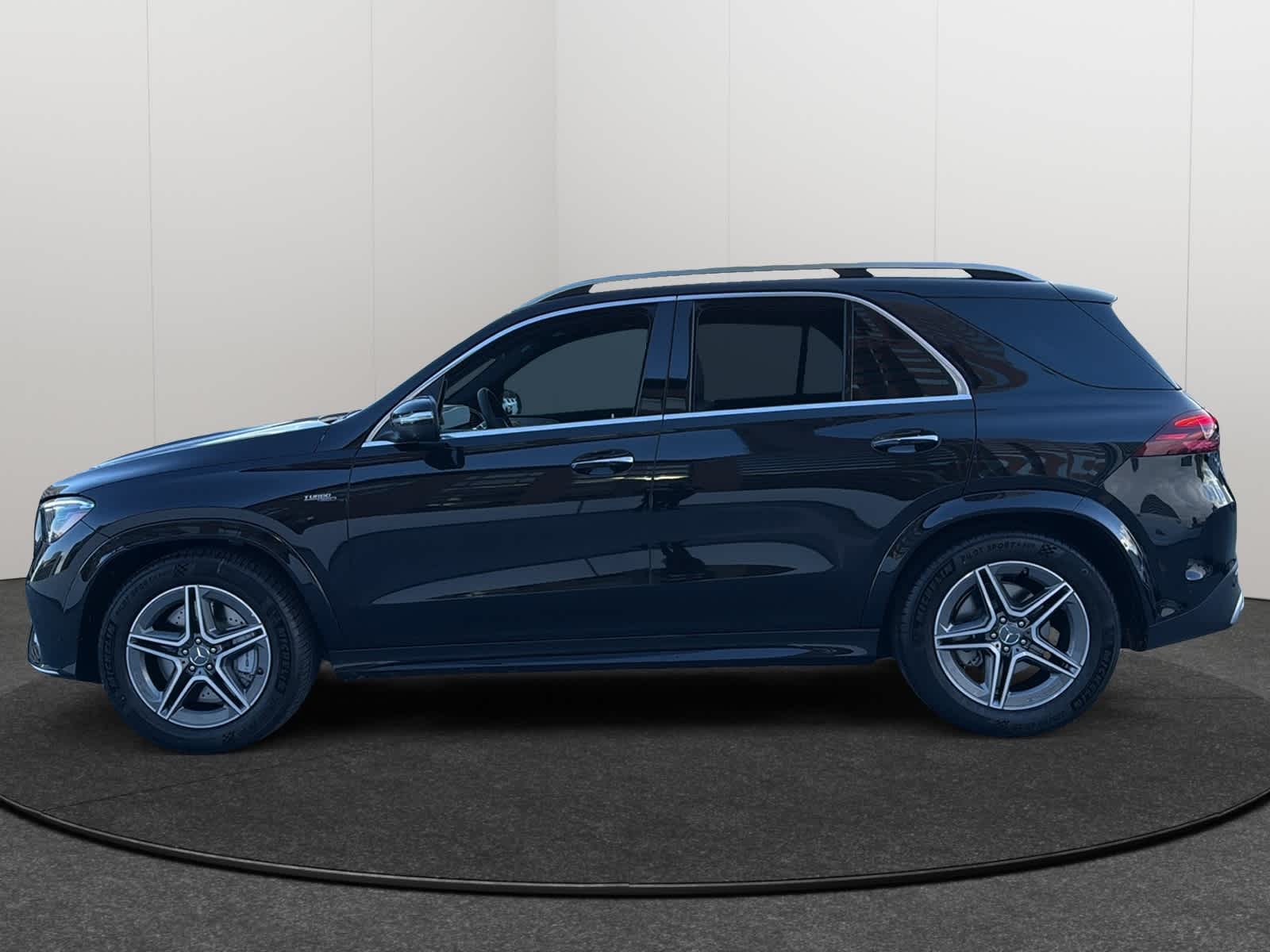 Thumbnail: 2025 Mercedes-Benz GLE - 3