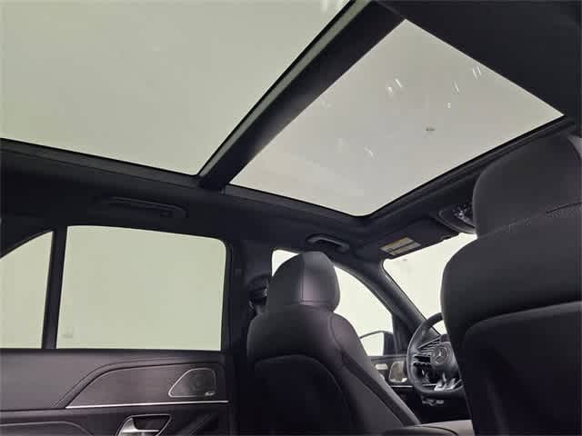 Thumbnail: 2025 Mercedes-Benz GLE - 41