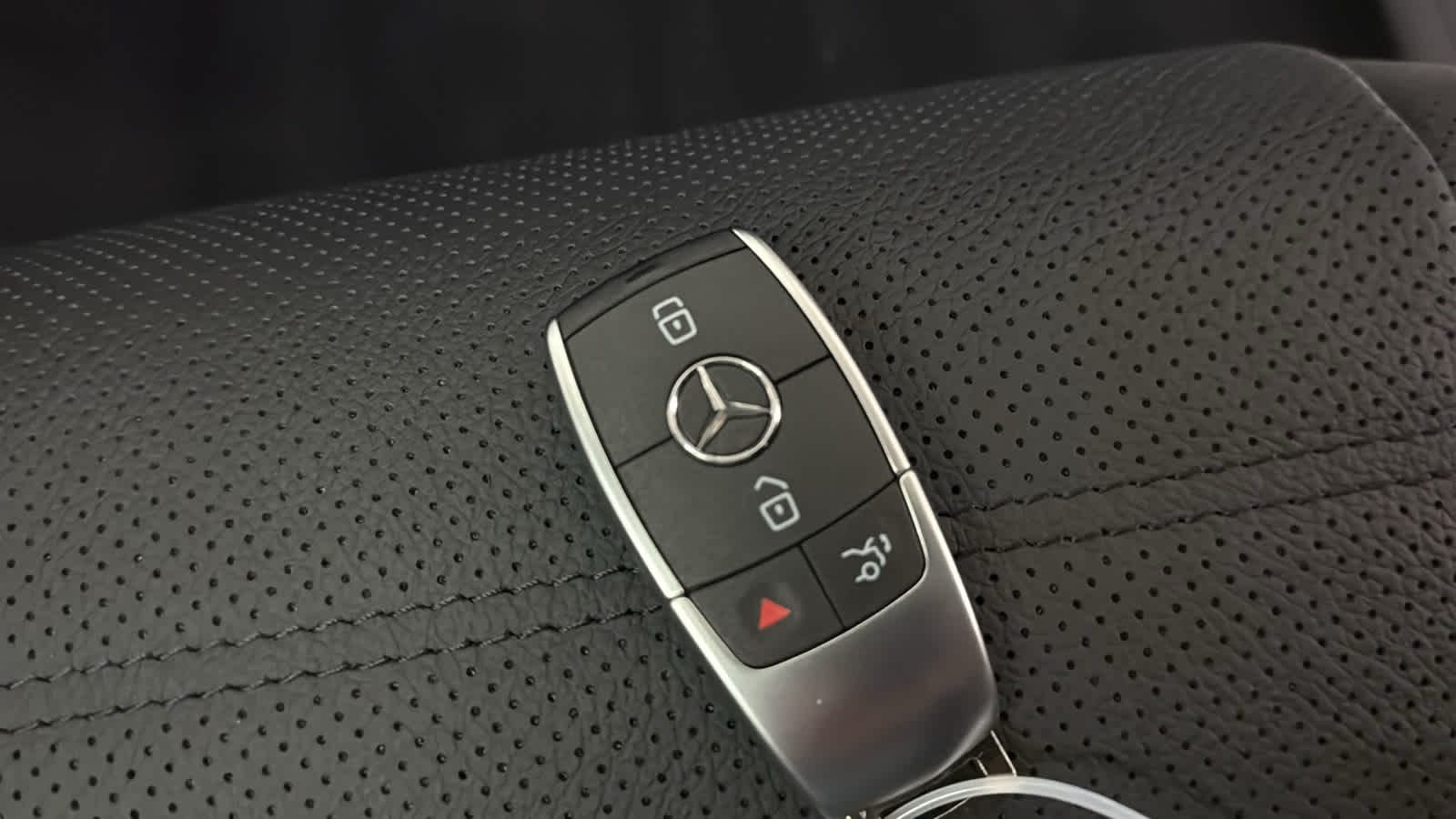 Thumbnail: 2026 Mercedes-Benz GLS - 37