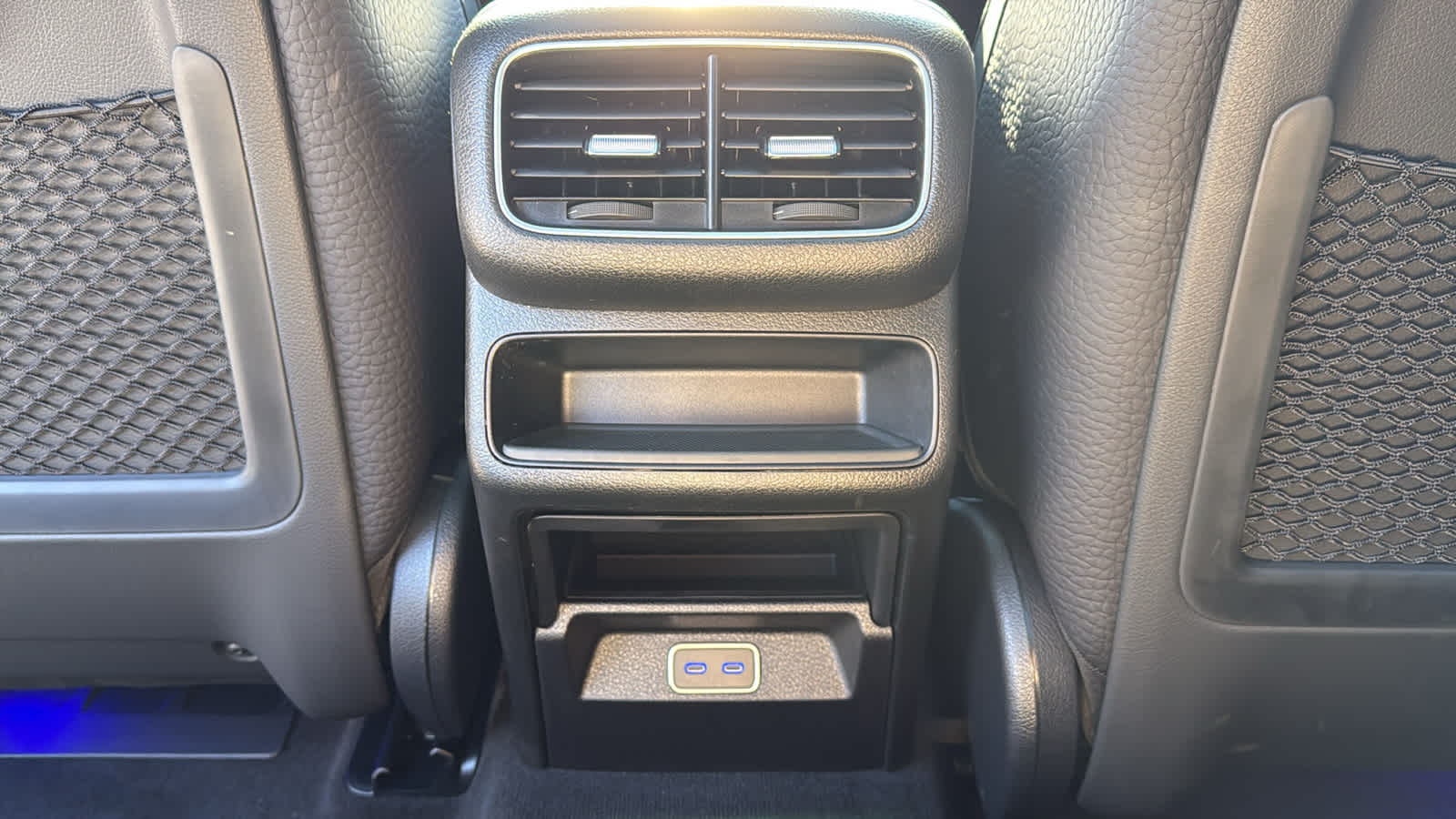 Thumbnail: 2026 Mercedes-Benz GLE - 30