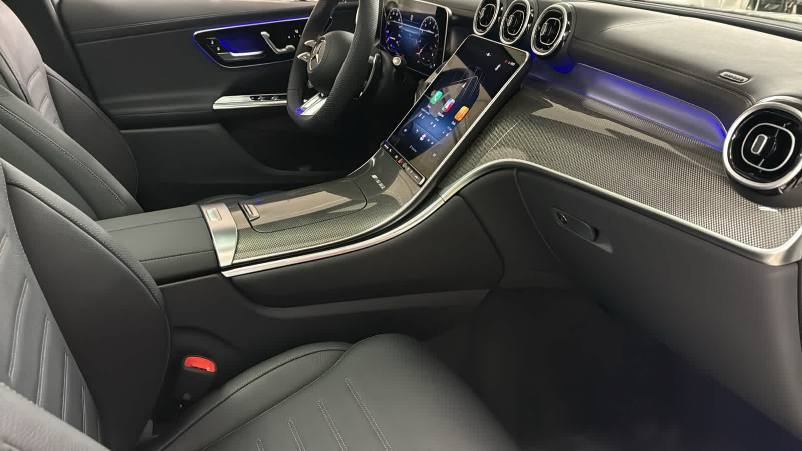 Thumbnail: 2026 Mercedes-Benz GLC - 37