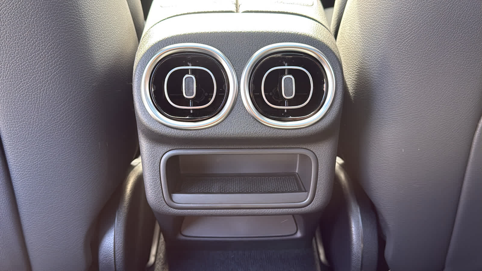 Thumbnail: 2026 Mercedes-Benz GLC - 30