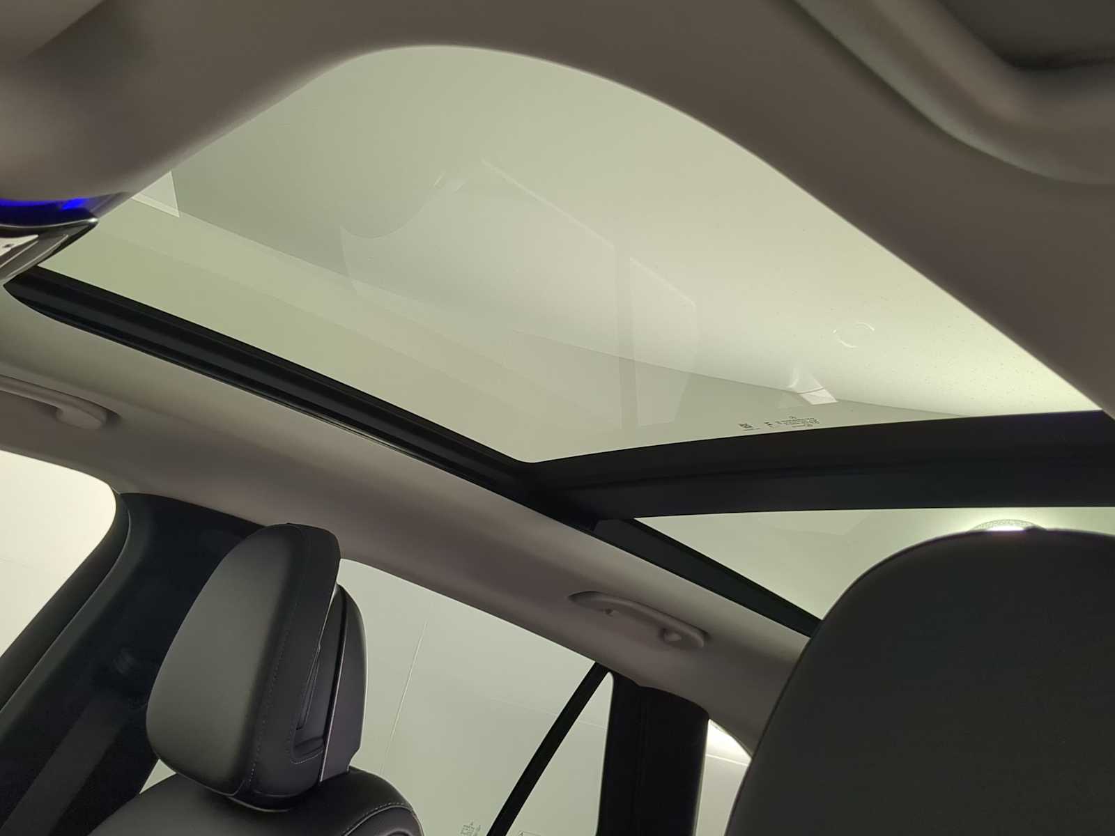 Thumbnail: 2026 Mercedes-Benz GLC - 19