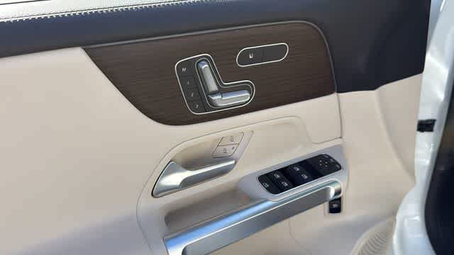 Thumbnail: 2025 Mercedes-Benz GLB - 14