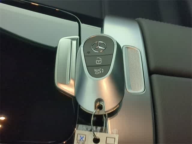 Thumbnail: 2026 Mercedes-Benz GLC - 34