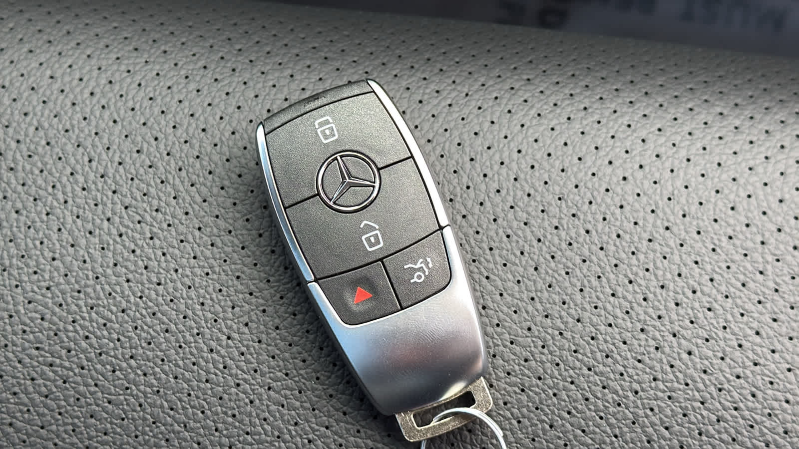 Thumbnail: 2026 Mercedes-Benz GLE - 39