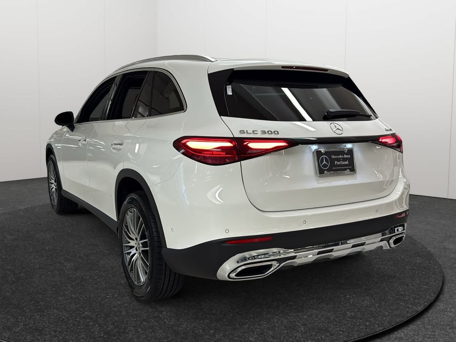 Thumbnail: 2026 Mercedes-Benz GLC - 6