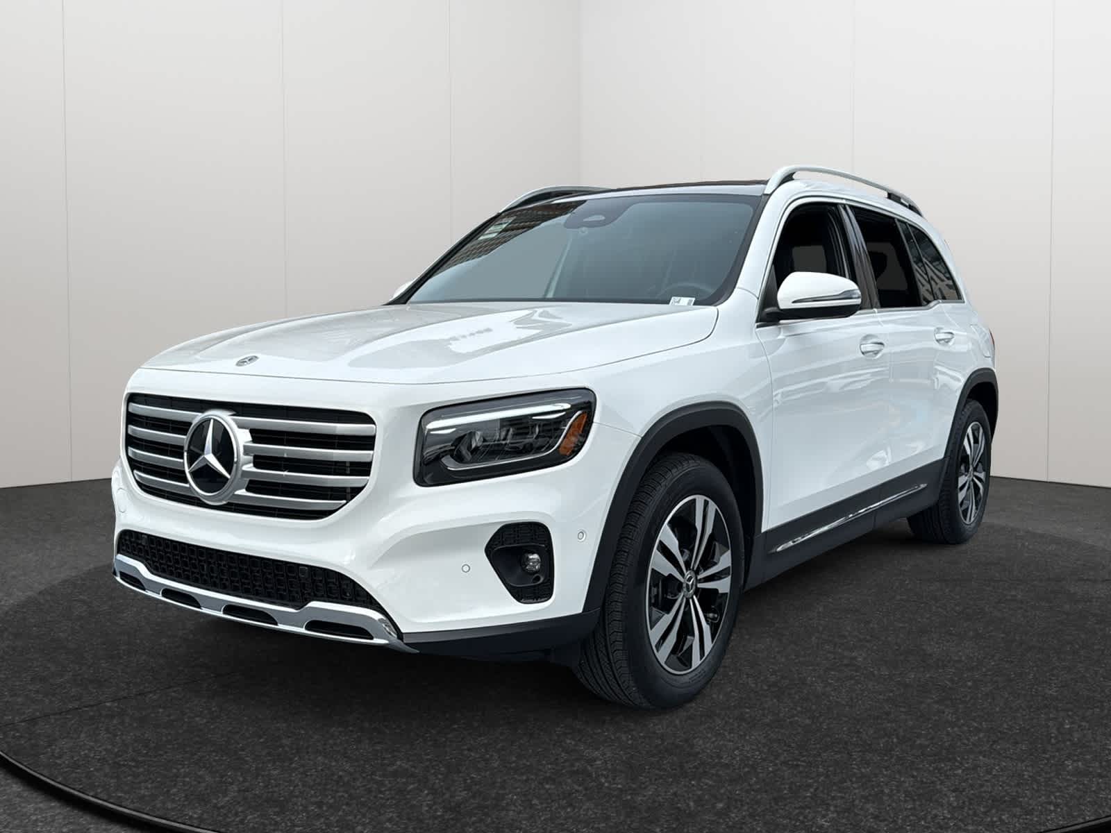 Thumbnail: 2025 Mercedes-Benz GLB - 2