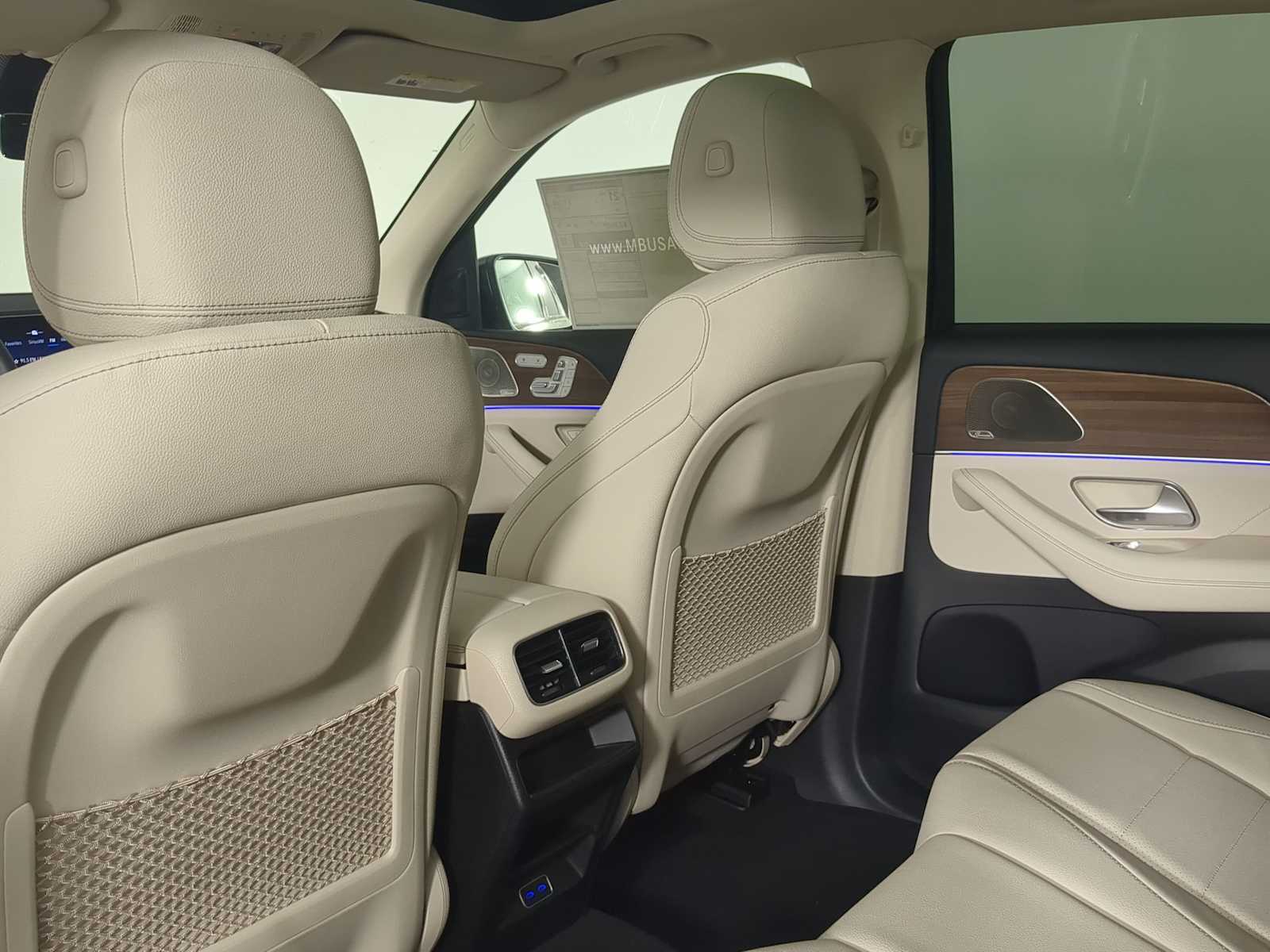 Thumbnail: 2026 Mercedes-Benz GLE - 18