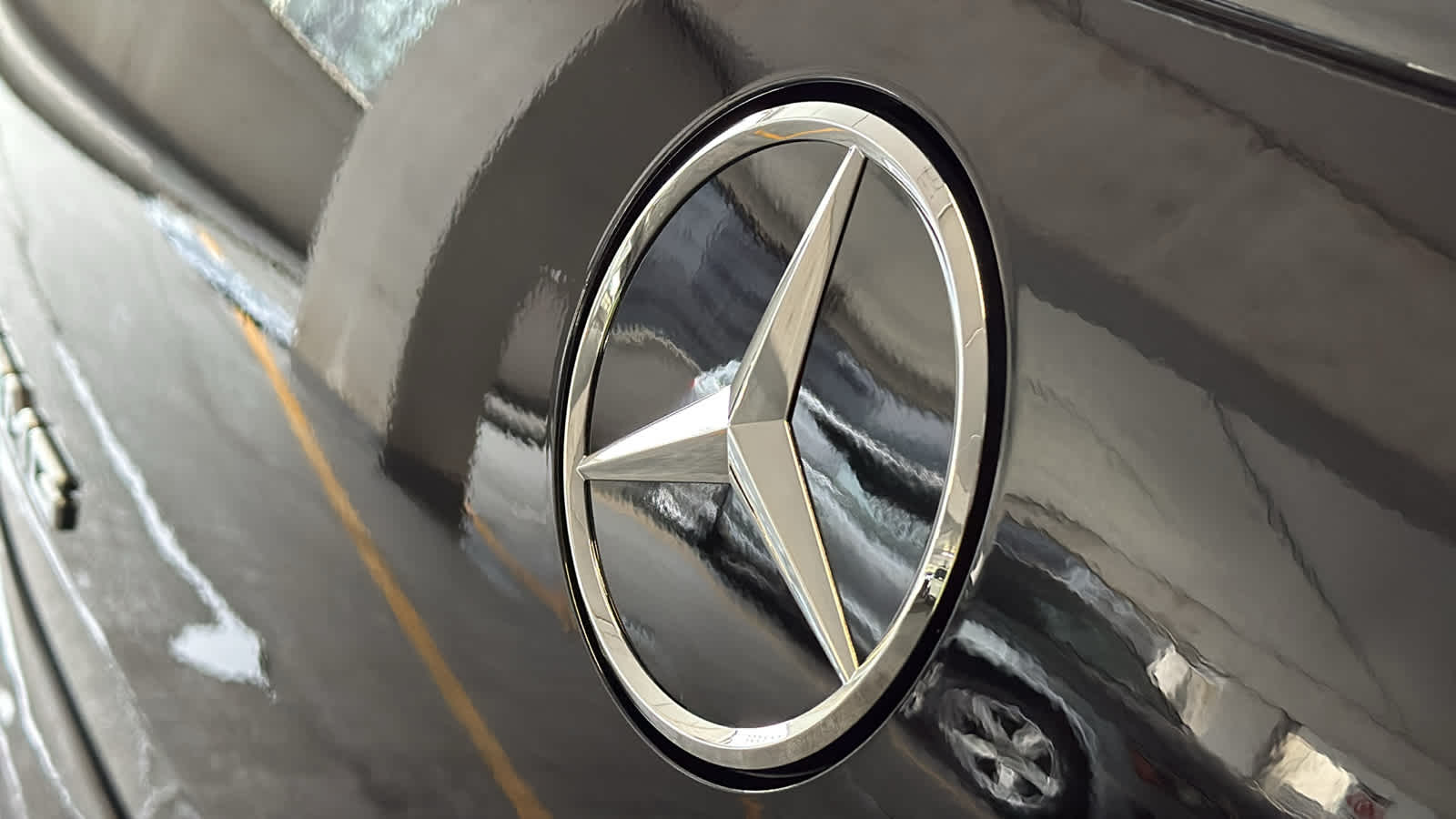 Thumbnail: 2026 Mercedes-Benz GLE - 10