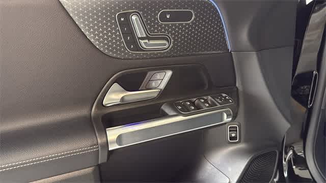 Thumbnail: 2025 Mercedes-Benz GLB - 30