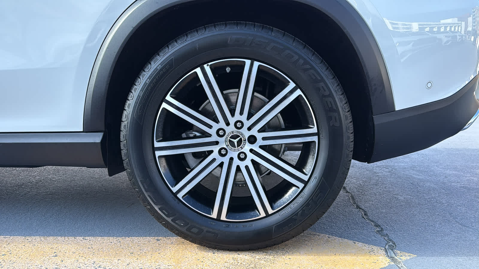 Thumbnail: 2026 Mercedes-Benz GLE - 13