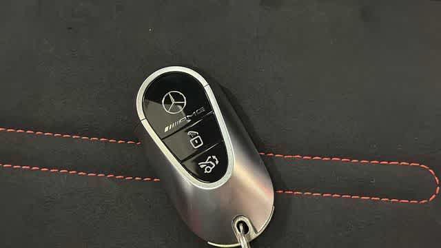 Thumbnail: 2025 Mercedes-Benz E-Class - 35