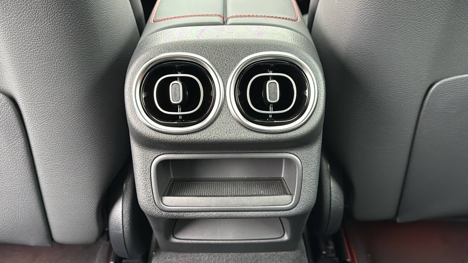 Thumbnail: 2026 Mercedes-Benz GLC - 28